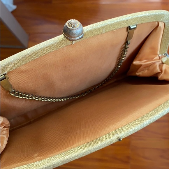 🌿 Gold Clutch - Picture 2 of 2